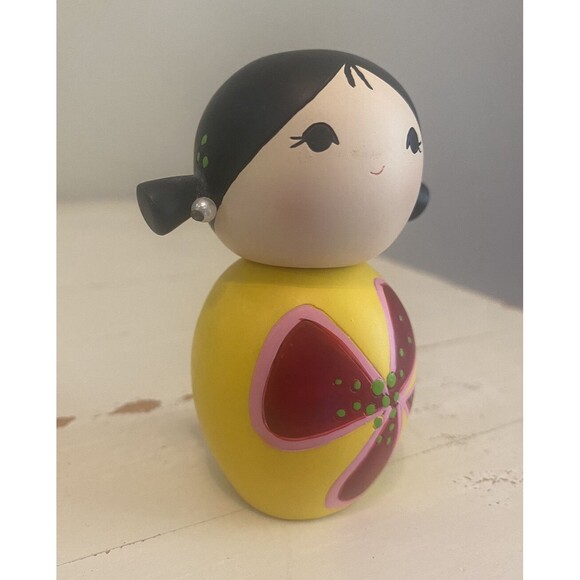 Momiji Doll Figurine Dreaming 2006 Secret Message Used Not Perfect - Picture 3 of 8